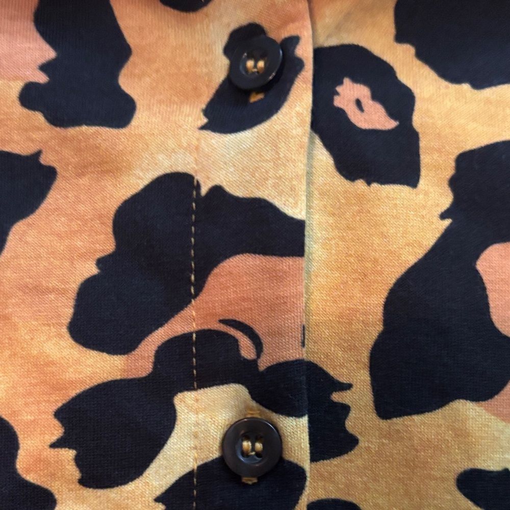 LuLaRoe Charlie Leopard Print Shirt - Picture 6 of 8